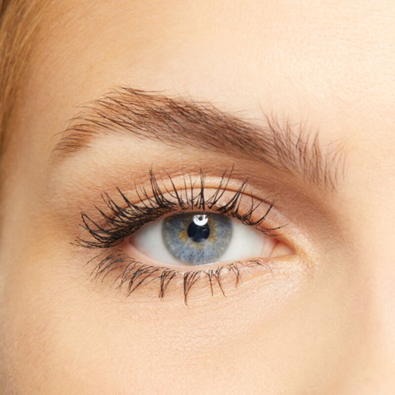 Close-up of fair-skinned model&rsquo;s eye area after using the Mary Kay&reg; Great Heights Mascara